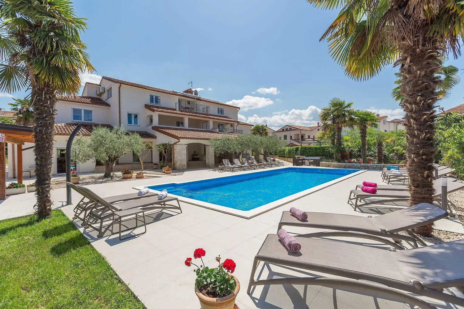 Mediterranes Apartment Mit 60M2 Pool, Bbq-Bereich, Liegen, Waschmaschine Porec