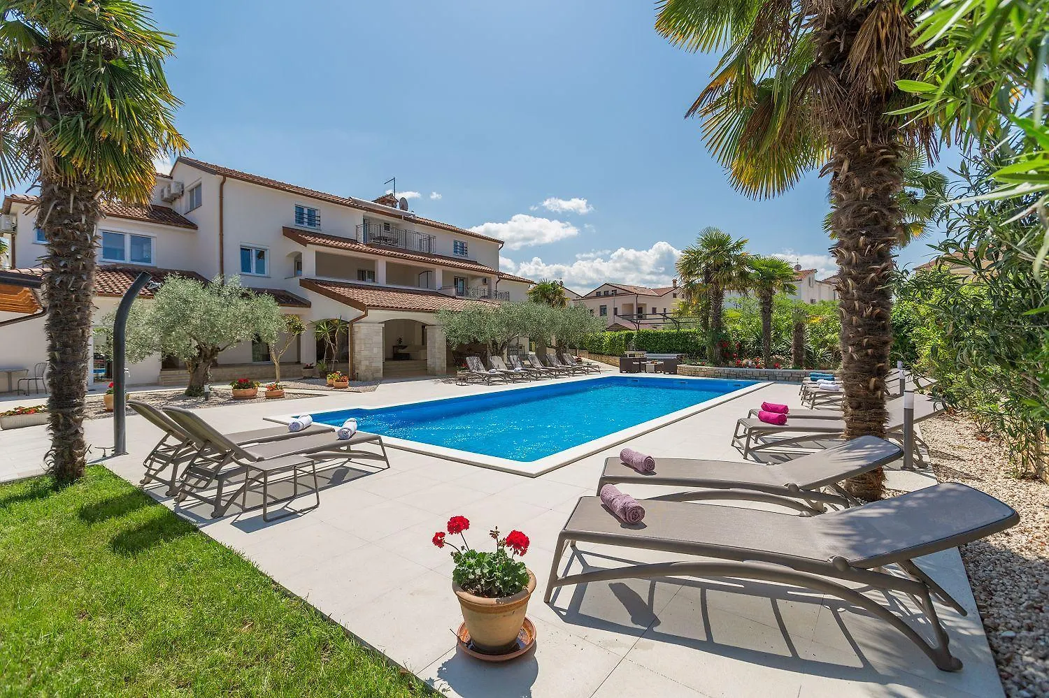 Mediterranes Apartment Mit 60M2 Pool, Bbq-Bereich, Liegen, Waschmaschine Porec