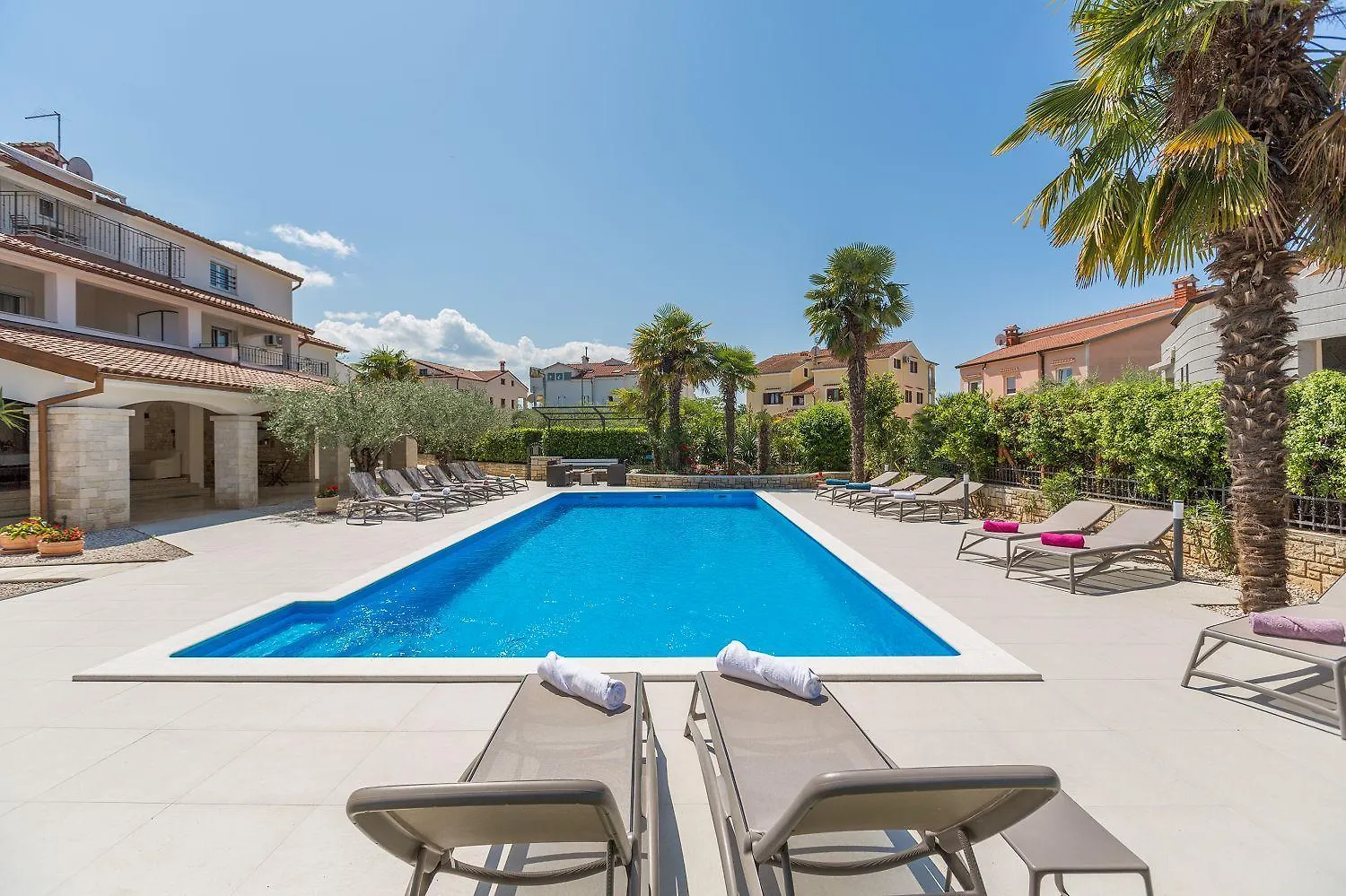 Mediterranes Apartment Mit 60M2 Pool, Bbq-Bereich, Liegen, Waschmaschine Porec
